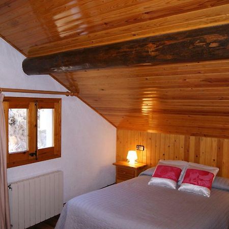Apartaments Pont Romanic Еспот Екстериор снимка